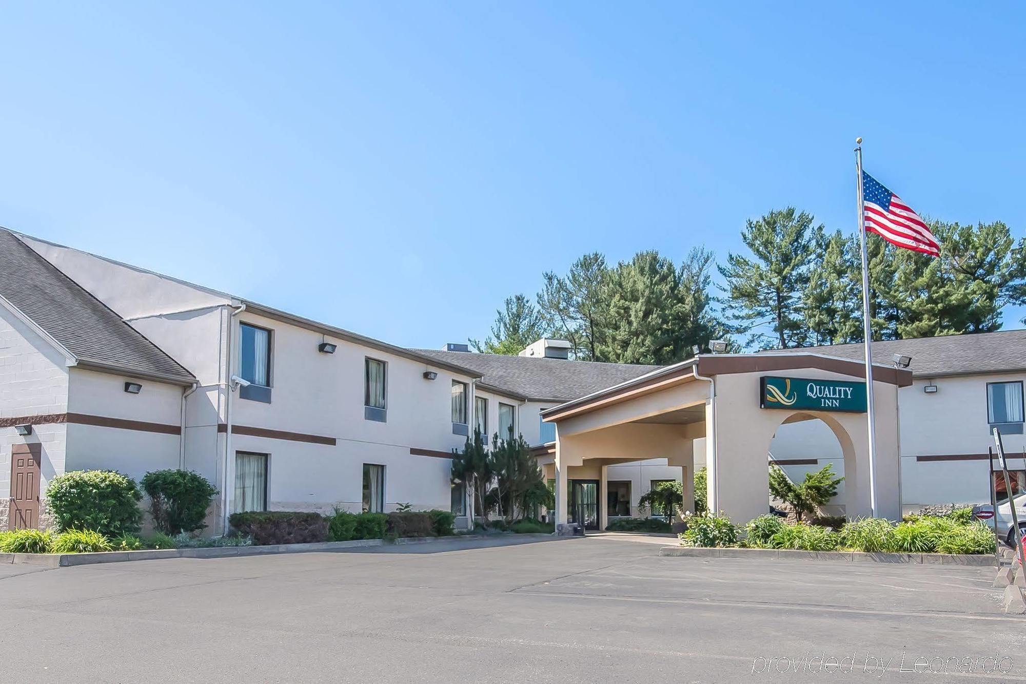 Quality Inn Binghamton West Apalachin ภายนอก รูปภาพ