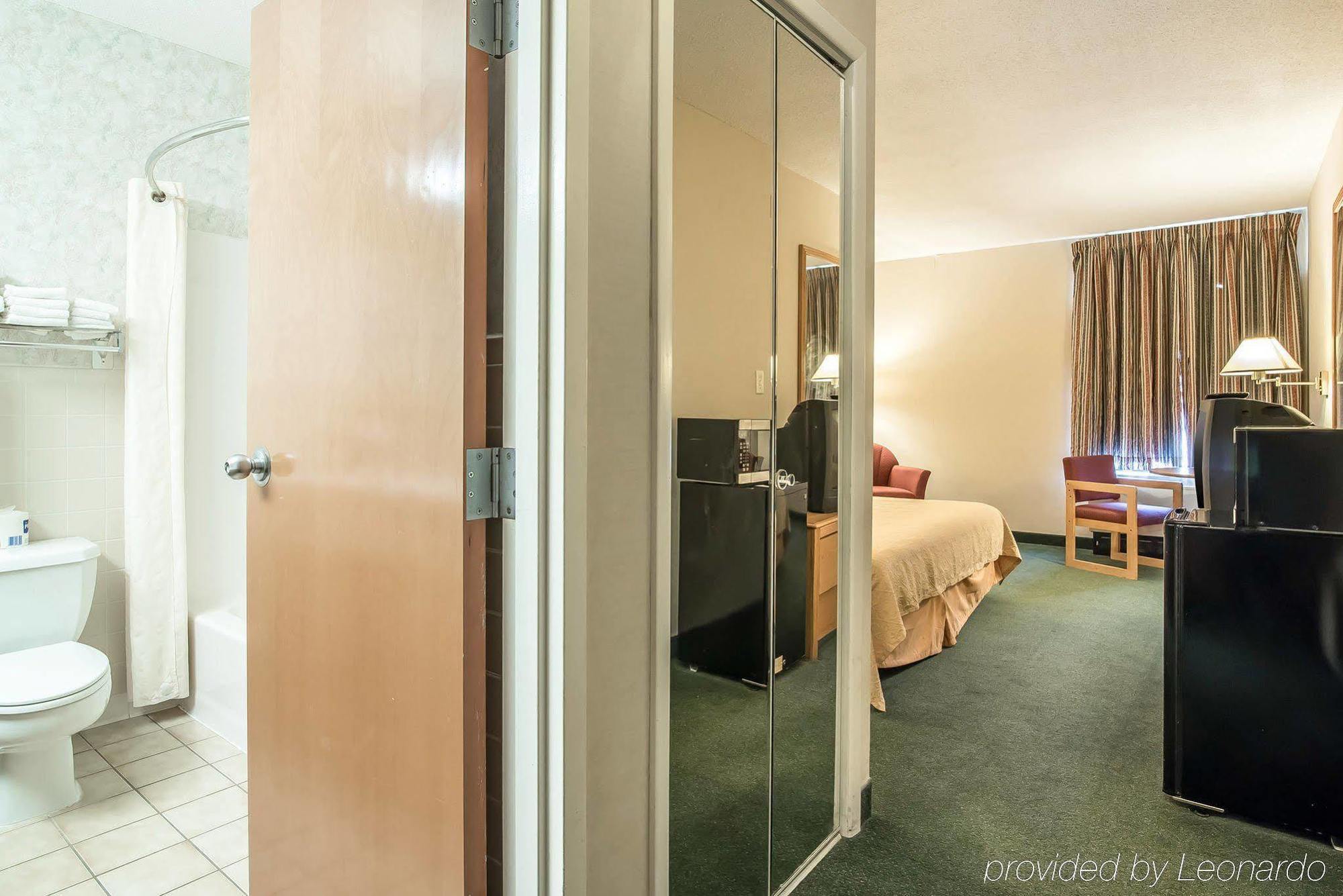 Quality Inn Binghamton West Apalachin ภายนอก รูปภาพ